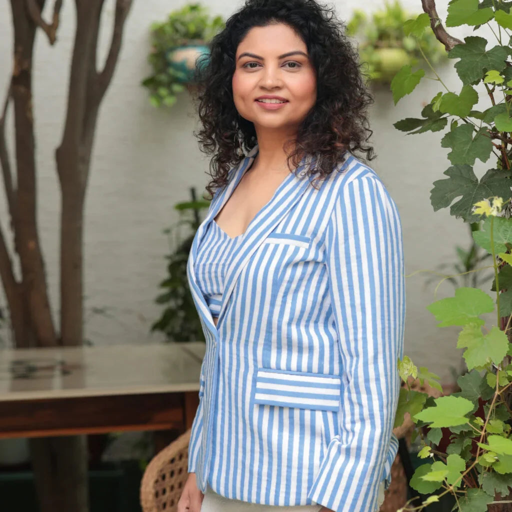 Aromasia Akaar Blazer with Bustier Set - Handcrafted Garment