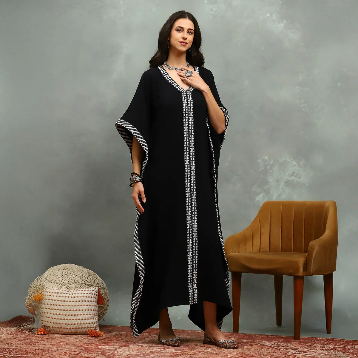 Aromasia Noir Allure Kaftan - Handcrafted Garment